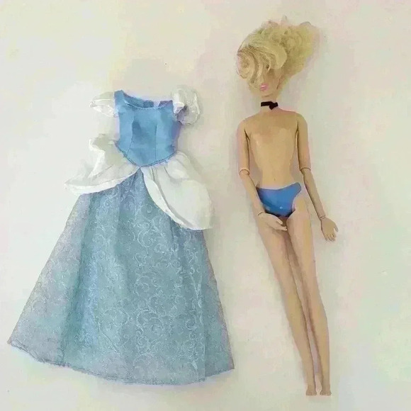 Disney Princess Cinderella Designer Doll store Limited Edition London - Picture 15 of 17